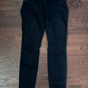 7 For All Mankind Skinny Jeans in Black